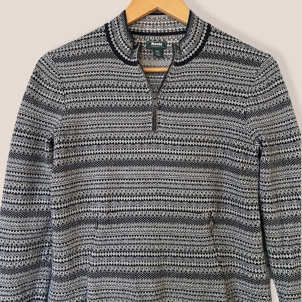 ROOTS Patterned Stretchy Sweatshirt - Picture 3 of 9